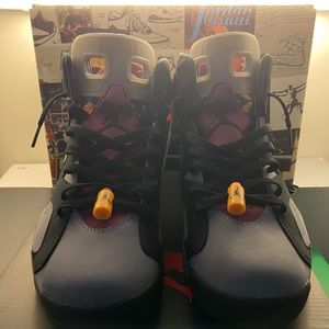 Bordeaux 6’s size 9. Only worn once